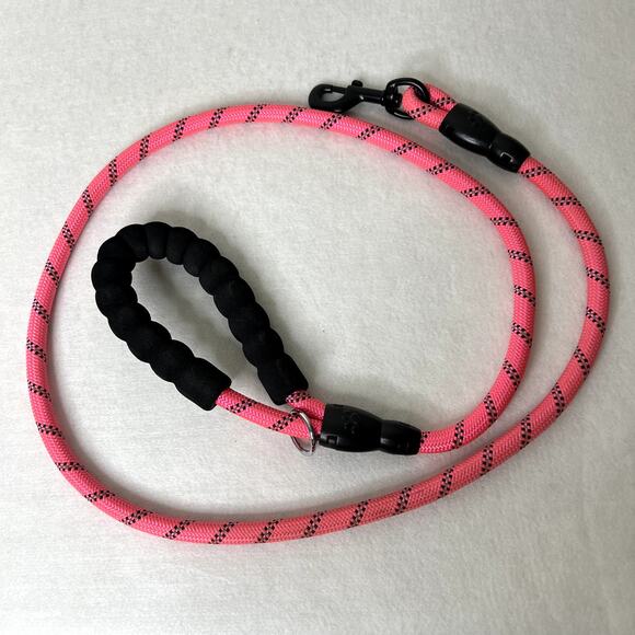 CoreLife Reflective Rope Pink Dog Leash - Picture 1 of 4